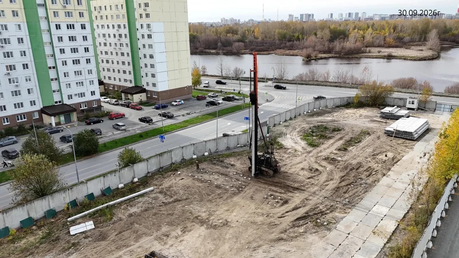 Жилой дом, Тюмень, Мебельщиков: ход строительства, октябрь 2026
